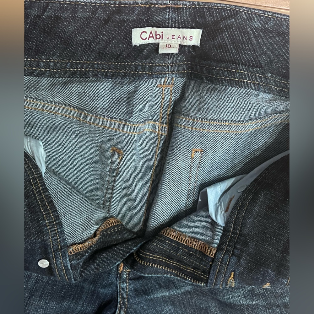 Cabi 🎈| Women's Denim Bermuda Jeans Shorts | Dark Wash - Picture 6 of 7